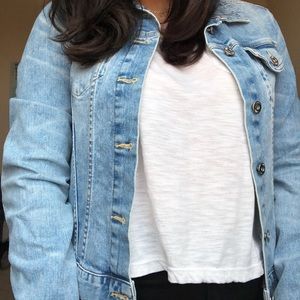 ❄️ SOLD ❄️ H&M Light Wash Denim Jacket